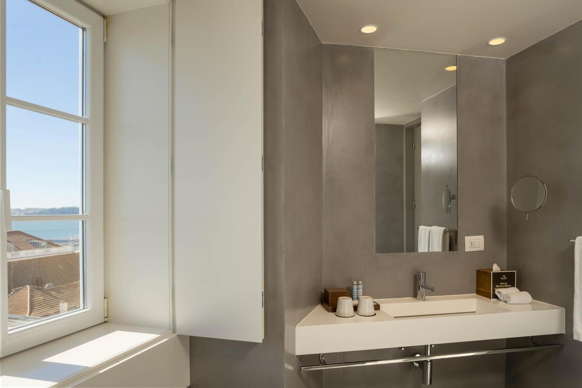 Memmo Alfama - Design Hotels (Adults Only) Lisboa Ngoại thất bức ảnh